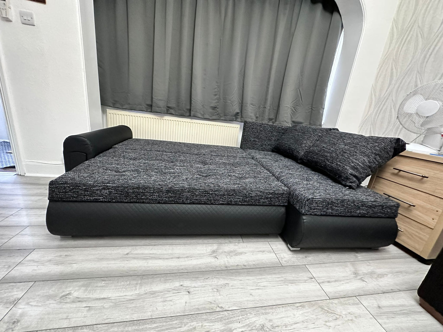 Berlin Universal Corner Sofa Bed with Storage – Black – Left or Right Facing – Modern Space-Saving Design